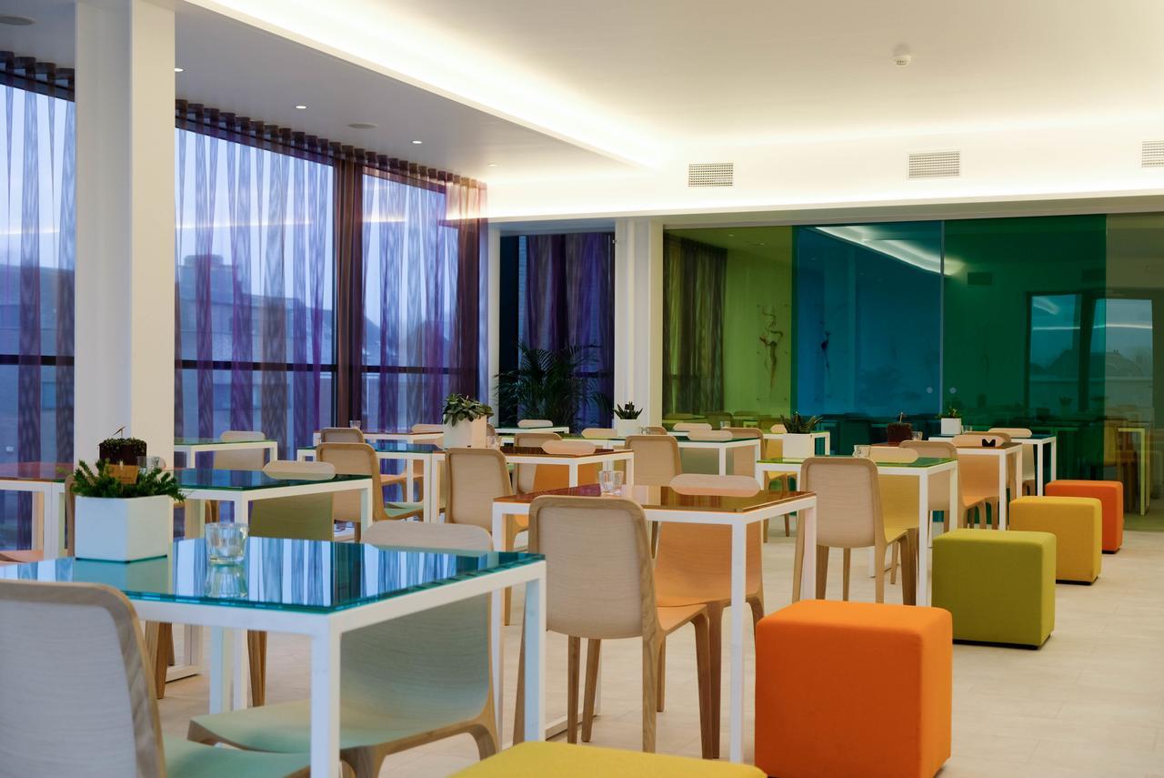Corbie Lommel Ring Hotel Exterior foto